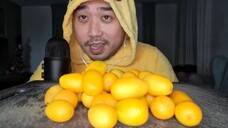 ** ASMR Kumquats ** (Squishy and Crunchy Eating Sounds)