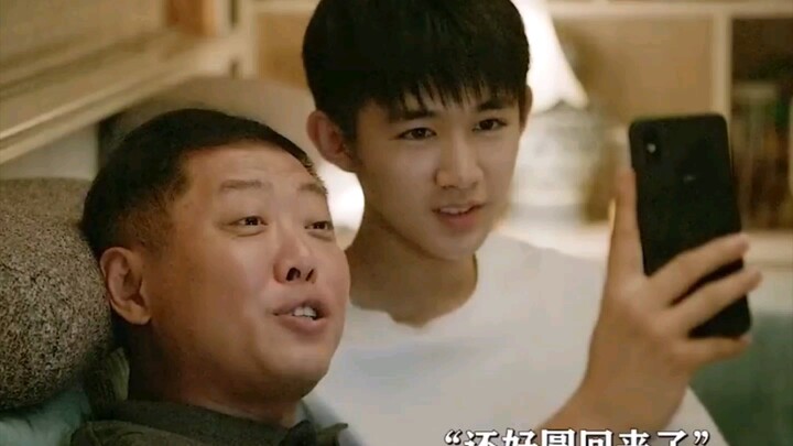 Mom’s on a business trip, so dad and son are happily eating fried chicken every day.