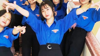 lớp tui nha (ảnh cuối có mình tui đeo khẩu trang)  :))