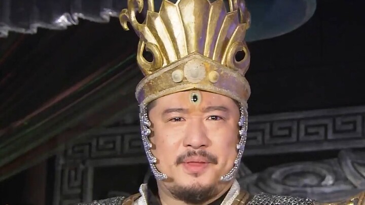 Dewa Erlang menggunakan Yuruyi untuk menjalani reinkarnasi, lalu menganggap seorang kakek manusia se