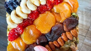 This Xinjiang cake is only 30 yuan, right? It can’t be fake...