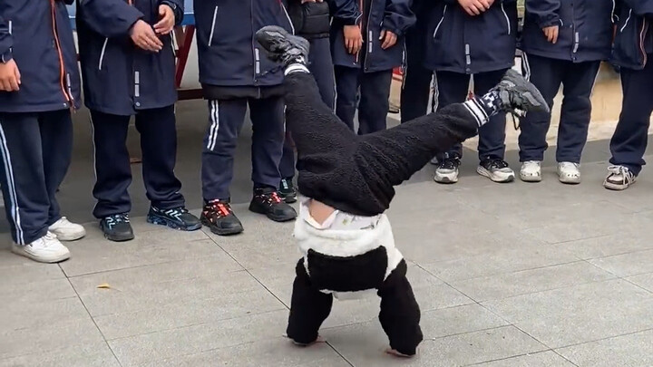 Cậu bé 5 tuổi nhảy hip-hop, pha xử lý này quá đỉnh luôn!