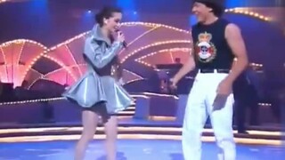 Jackie Chan and Anita Mui dancing—Big Brother isn't just great at kung fu, his dancing skills are im