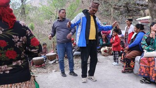 dance in traditional cultural nepalese music |