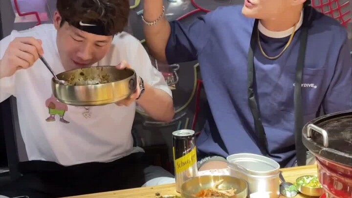 เพื่อหนีจ่ายเงิน จนหมดศีลธรรมไปแล้ว