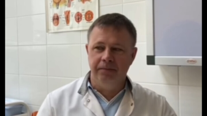 Crocs shoes are incredibly comfortable, which is why people love wearing them. Your feet stay dry an