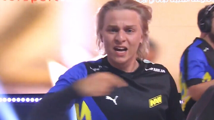 “Gak Kasih Kamu Sedikit Pun Sensasi Sentuhan”