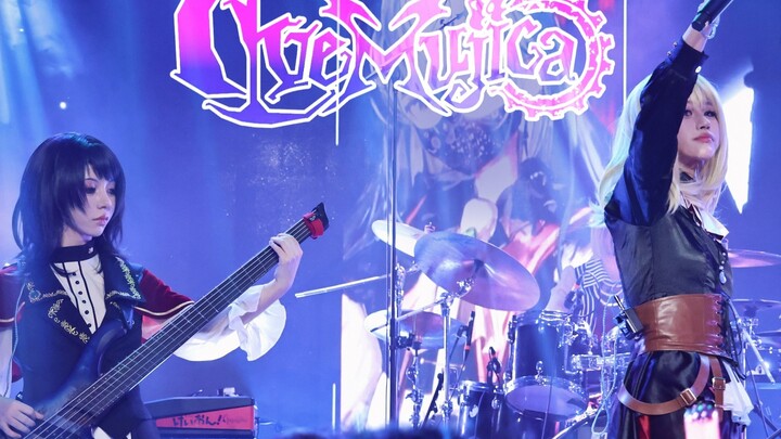 "AveMujica" all-female cosplay band ignites the scene! Mask-tearing × split personality gothic feast