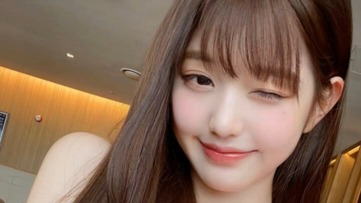 Jang Won-young... but she kept her bangs...