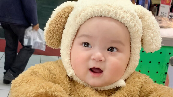Human Babies’ First Trip to the Supermarket