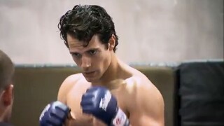 【Henry Cavill】 Đây có phải là một vóc dáng không?