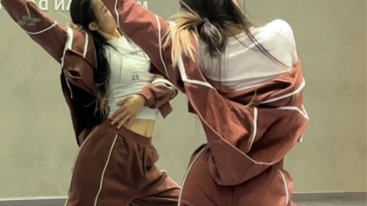 【Tangyuan】บทช่วยสอนแบบสโลว์โมชันฉบับละครเวทีส่งท้ายปี! มาเรียนรู้และรอฟังเสียงรถไฟขบวนเช้ากัน!