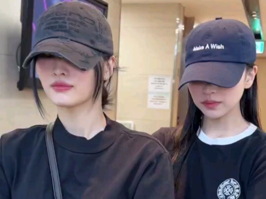 MOMO×MINA ชาเลนจ์ "ABCD"