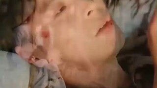 &{เต็มเรื่อง}ฉันต่อสู้เพื่อปกป้องคุณ แต่คุณกลับทำร้ายครอบครัวของฉัน