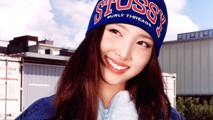 Eating Nine Rabbits Alone! A Heart-Stirring Sweet-Voiced Cover by Strategy