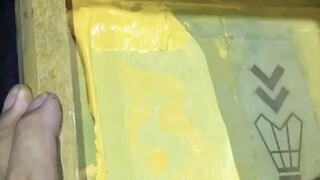 MAY NAKITA AKO SA SCHOOL  NA NAG KAKLASE  PA SA ALAS DOS NG  MALING ARAW