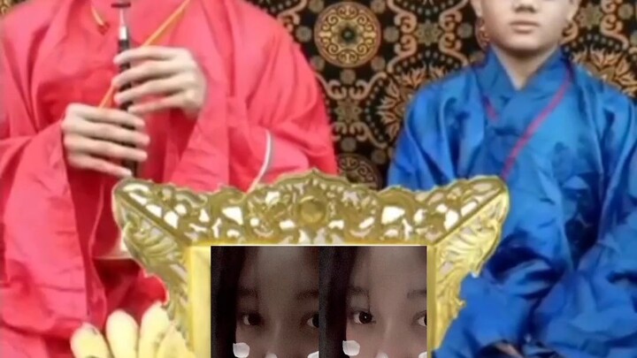 hai chị tôi nằm hòm