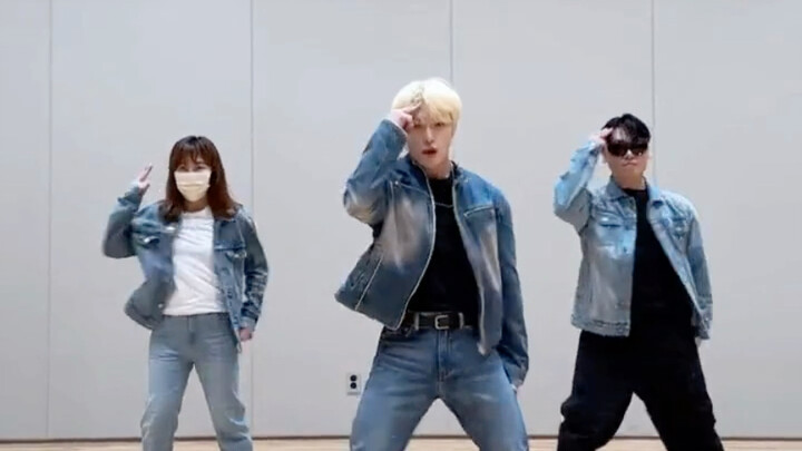 灿尼 岳父岳母赶来应援，还有哪个韩国人没有被抓来cha！！！