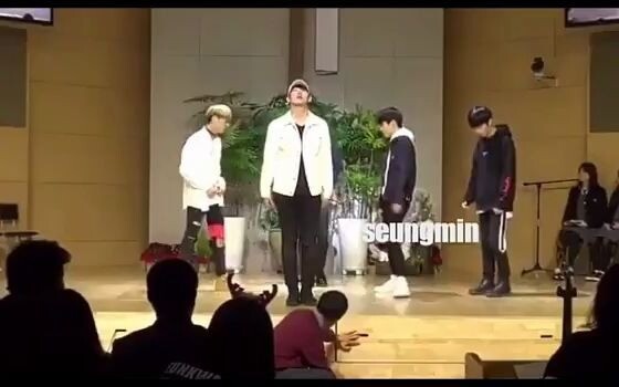 فيديو ما قبل الظهور الأول لـSTRAY KIDS لـKim Seungmin المفقود - عرض مسرحي لنادي الرقص في المدرسة الث