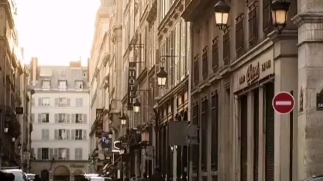 الفرق بين الشوارع الصينية والشوارع الأجنبية – أضحك لدرجة الموت! هههههه