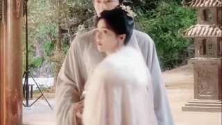 Wang Xingyue เป็นคนแรกที่ร้องเพลงให้ Bailu และเป็นแฟนตัวยงที่สุด