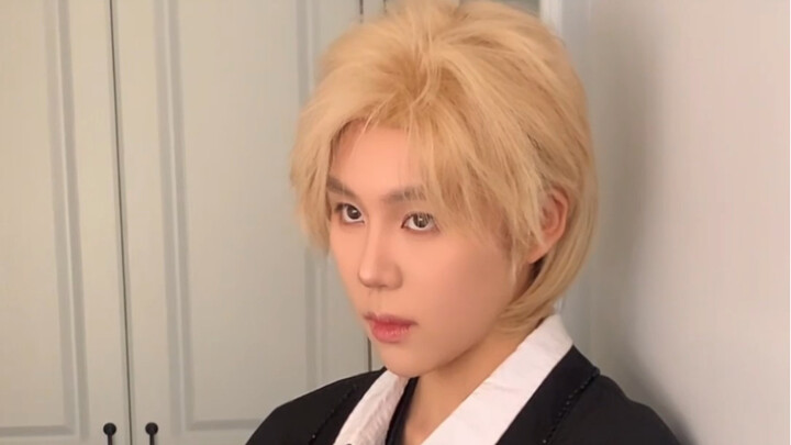 The older brother's contrasting behavior toward younger siblings