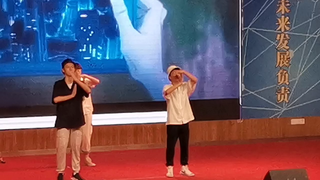 毕业典礼上跳时光代理人op会怎样？