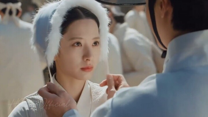 Jatuh cinta pada pandangan pertama😍