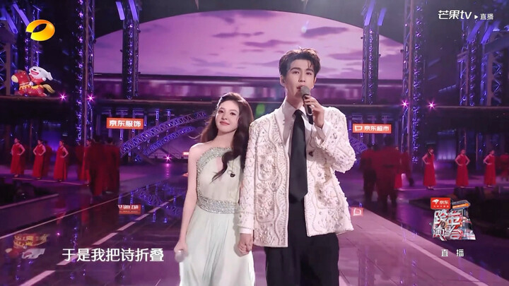 Zhang Linghe marches on with a fanfare + solo modeling segment + a duet with Zhang Ruonan as I break