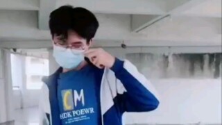 المدير تشان يي: كيف تخرج مني طالب مثل هذا؟