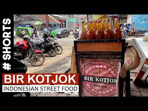 ASMR street food Indonesia 2021 | Fresh ginger syrup ice drink, Bir Kotjok #shorts