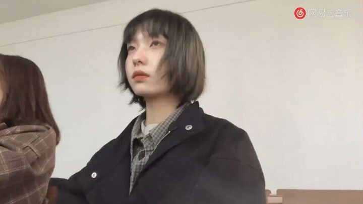 You who sit in the back row for a long time in class