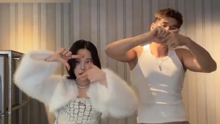 【BMIN】จู่ๆ ก็เกิดอารมณ์อยากทำคลิปคู่สไตล์ยูทูบเบอร์เกาหลี | KARD BM x SOMIN