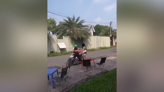 aaaaaá đùuuuu...zị cũng được luôn đó hả trời..dô òy dô òy..🤣🤣🤣🤣😂😂😂👍👍👍# thánh trường max..hàihước hàitiktok hàivl dếbayvlog