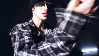 Zhu Zhixin covers 'Jung Jaehyun - Smoke' dance practice room!
