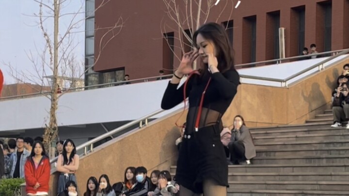 Hôm nay dây đeo của tôi có bị rơi ra không?