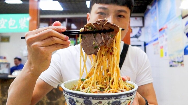 从西安跨越500公里到兰州只为吃一碗正宗的牛肉面，肉蛋双飞太过瘾