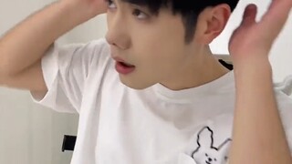 Tôi chúc cô ấy thành công.