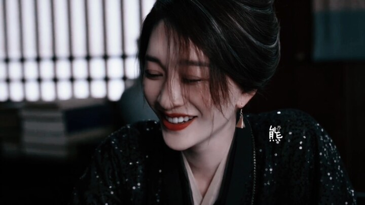 لقيت شي حلو! لي يونروي مثل يه تشينغ مي الكوين المتخفي.