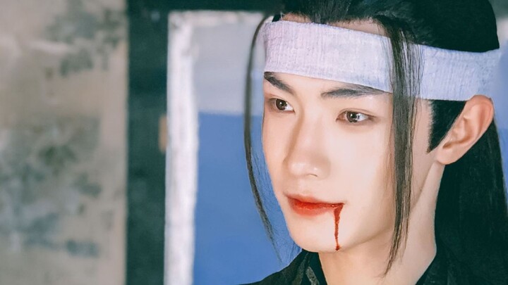 【Xiaoxingchen】Dulunya, pada usia tujuh belas tahun, dengan satu tebasan Pedang Embun Beku ia menggem