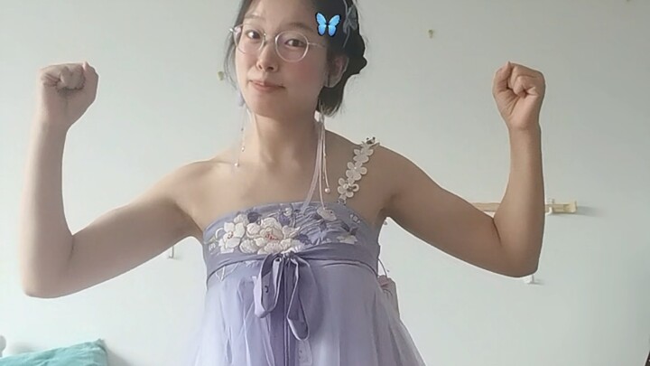 I see you don't have much guts either. It's just an ancient-style coat, yet you're all hesitant and 