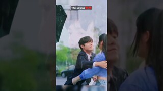 He saved her from accident😢🙄#youku#embracelove #cdrama #trending #romantic