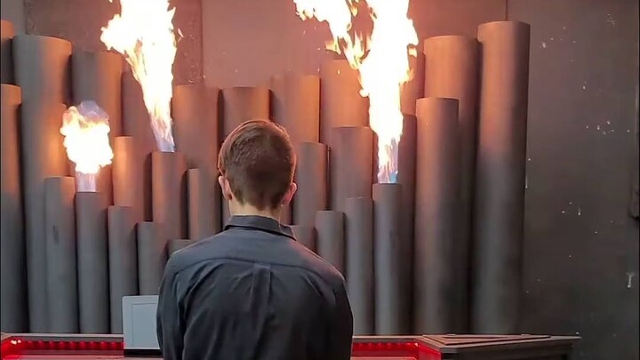 Organ pipa semprot api, adakah yang lebih seru dimainkan daripada ini?