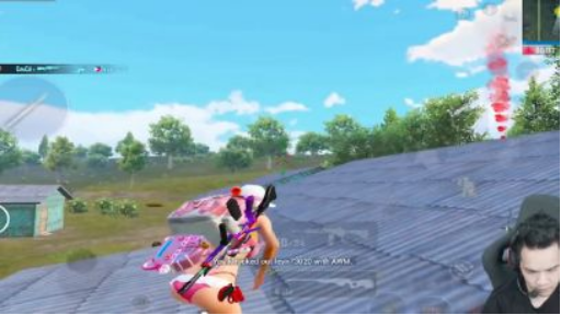 PUBG Mobile - Làm Nội dung Độc Lạ Solo Squad Leo lên Chí Tôn, Bộ Bim Đã Phải Toá