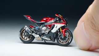 ["Topik kecil" menjadi besar] "Pesawat di langit, R1 di darat" 1:64 Model miniatur Yamaha R1 dicat