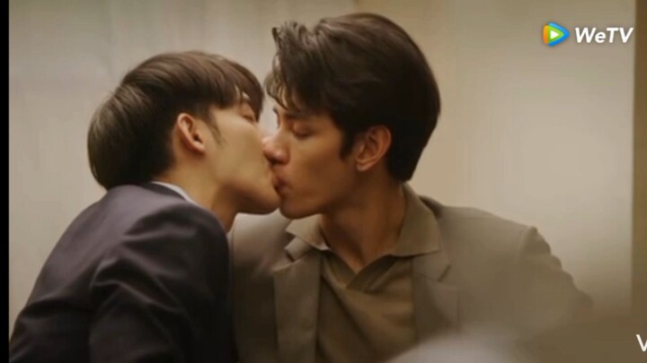 kissing scene of the TUXEDO