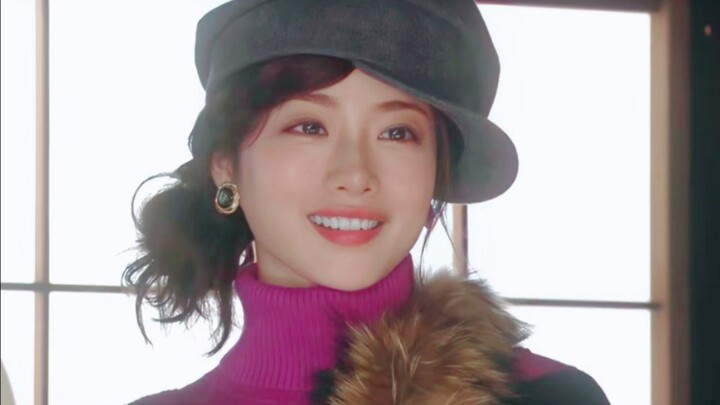 Help! No wonder this character’s outfit became a viral sensation back then—so freaking stylish!