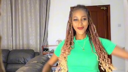 نظرة تُحبّ من النظرة الأولى... ساحرة!