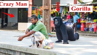 Gorilla Attack Prank เล่นตลกกอริลลาปลอมที่น่ากลัวในที่สาธารณะ (ตอนที่ 4) ความสนุก 4 นาที