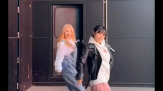 IZONE tái hợp: Lee Chaeyeon + Choi Yeona + Cho Yuri + Kang Hyewon trong Knock Challenge